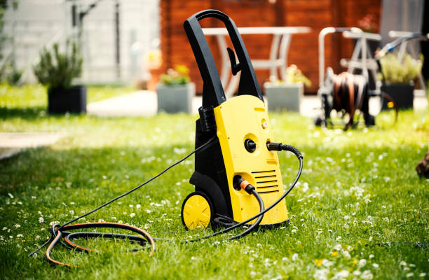 Best Animal Enclosure Cleaning  in Apple Mountain Lake, VA